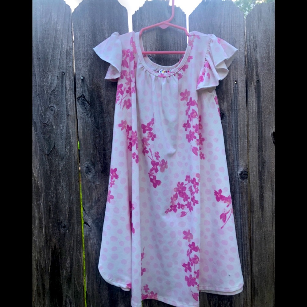 Dot Dot Smile swing dress, size 5/6. Worn only a few times!